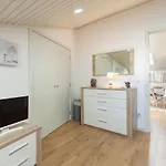 Avenida Apartment 1,2 E 3